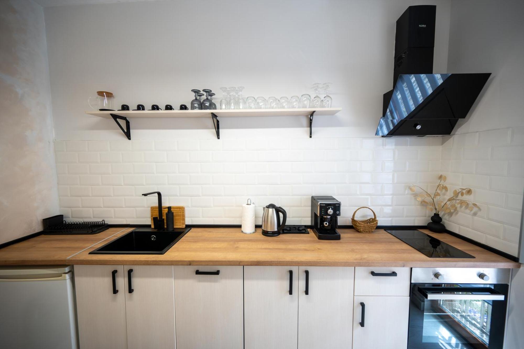 Beautiful Two-Bedroom Apartment In City Center Szófia Kültér fotó