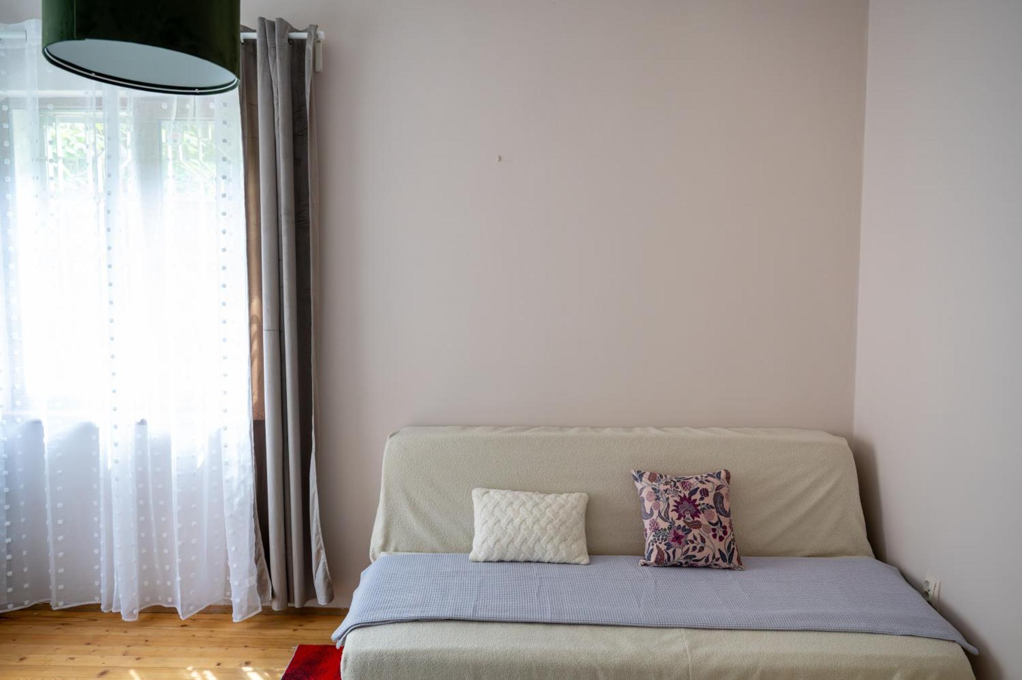 Beautiful Two-Bedroom Apartment In City Center Szófia Kültér fotó