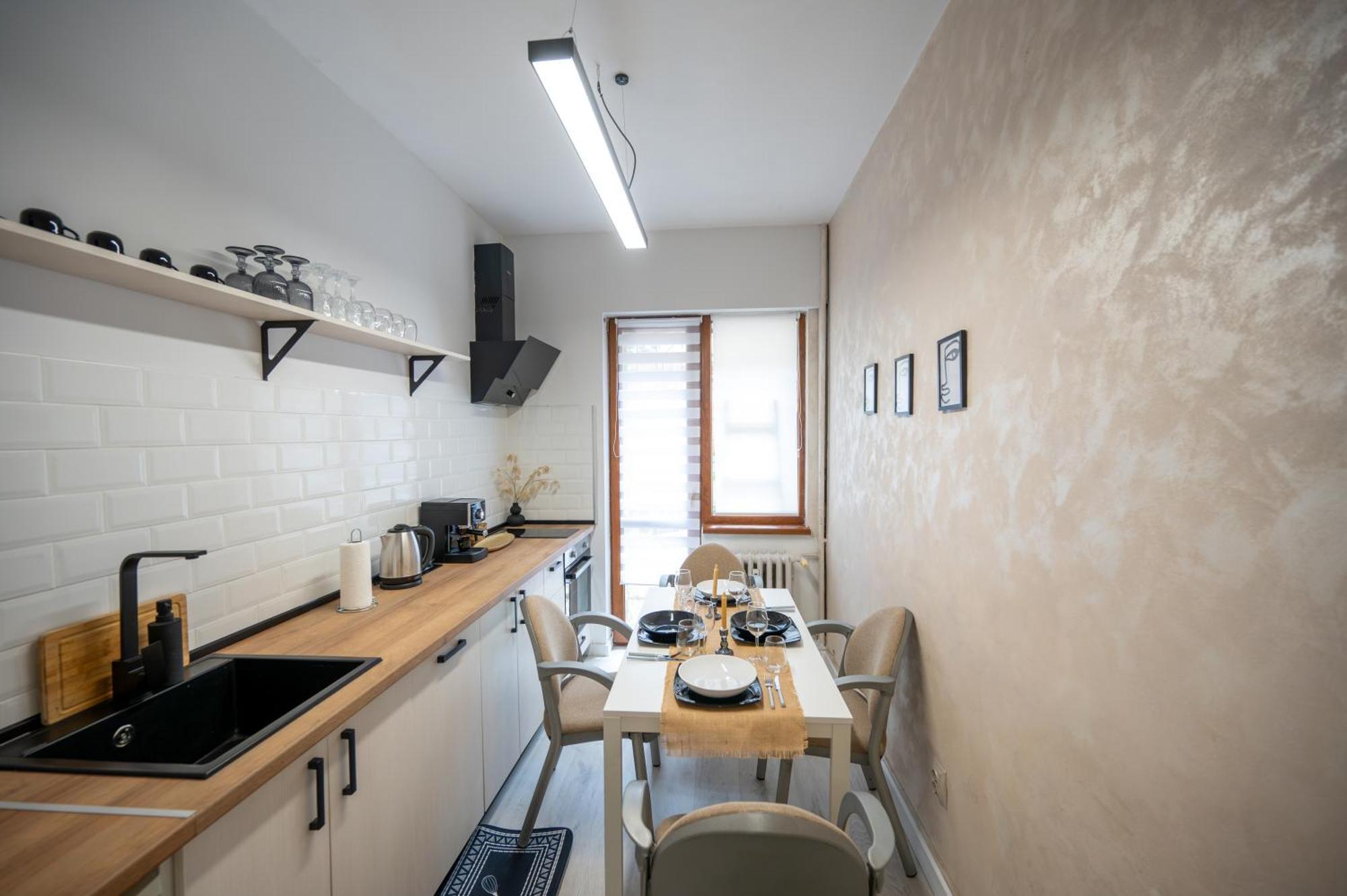 Beautiful Two-Bedroom Apartment In City Center Szófia Kültér fotó