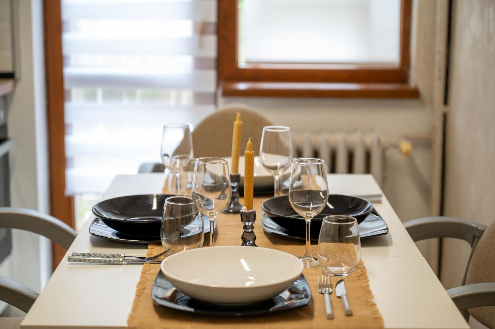Beautiful Two-Bedroom Apartment In City Center Szófia Kültér fotó